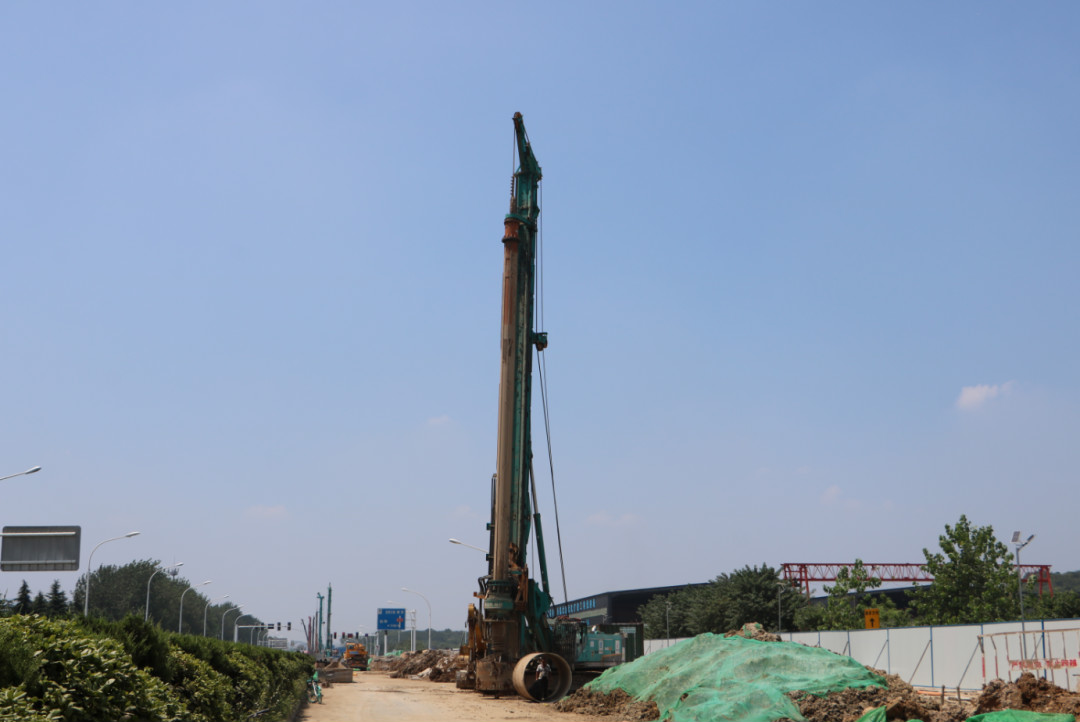 強(qiáng)悍表現(xiàn)贏青睞！山河智能360H旋挖鉆助力南京312國(guó)道改擴(kuò)建
