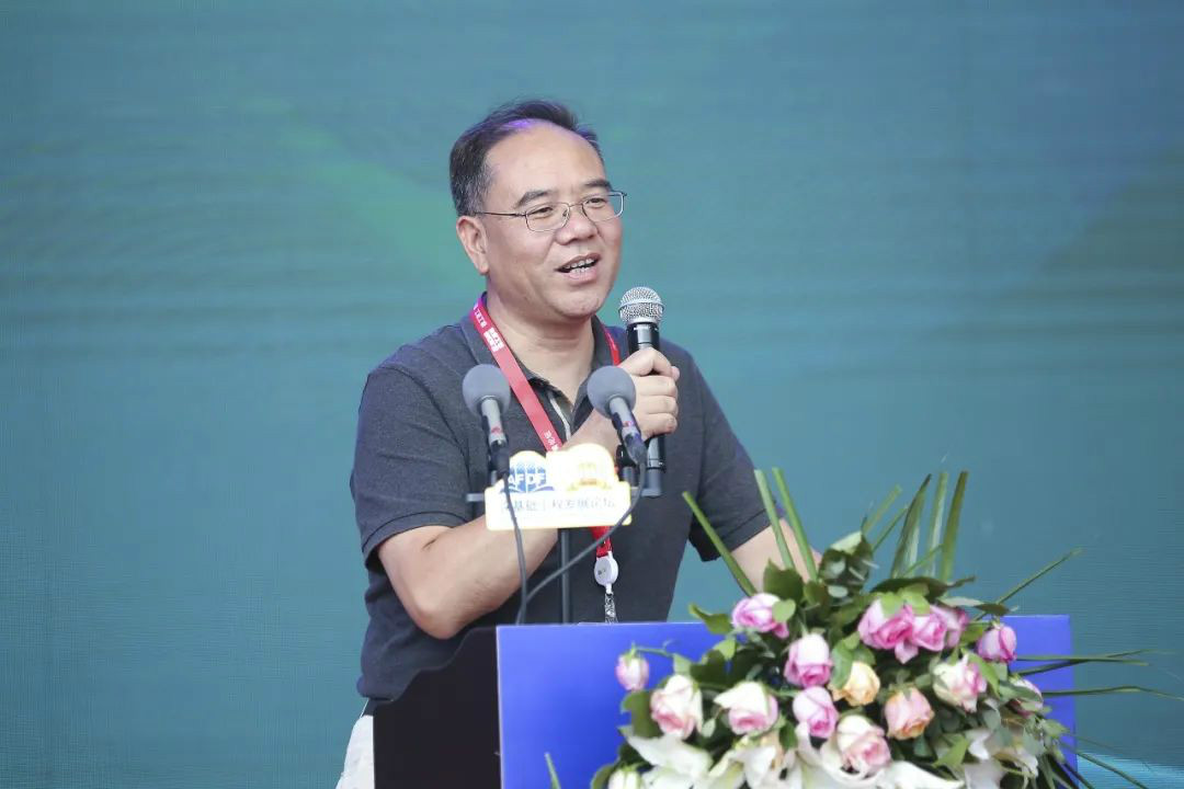 山河智能全國客戶交流會在深基礎工程發(fā)展論壇會場舉辦