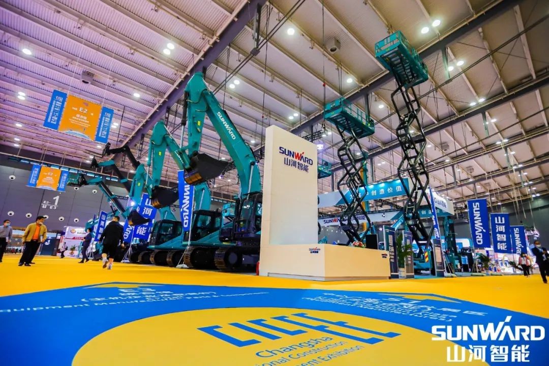 “山河綠”亮相長(zhǎng)沙國(guó)際工程機(jī)械展，50余款產(chǎn)品盡顯山河智能創(chuàng)新實(shí)力