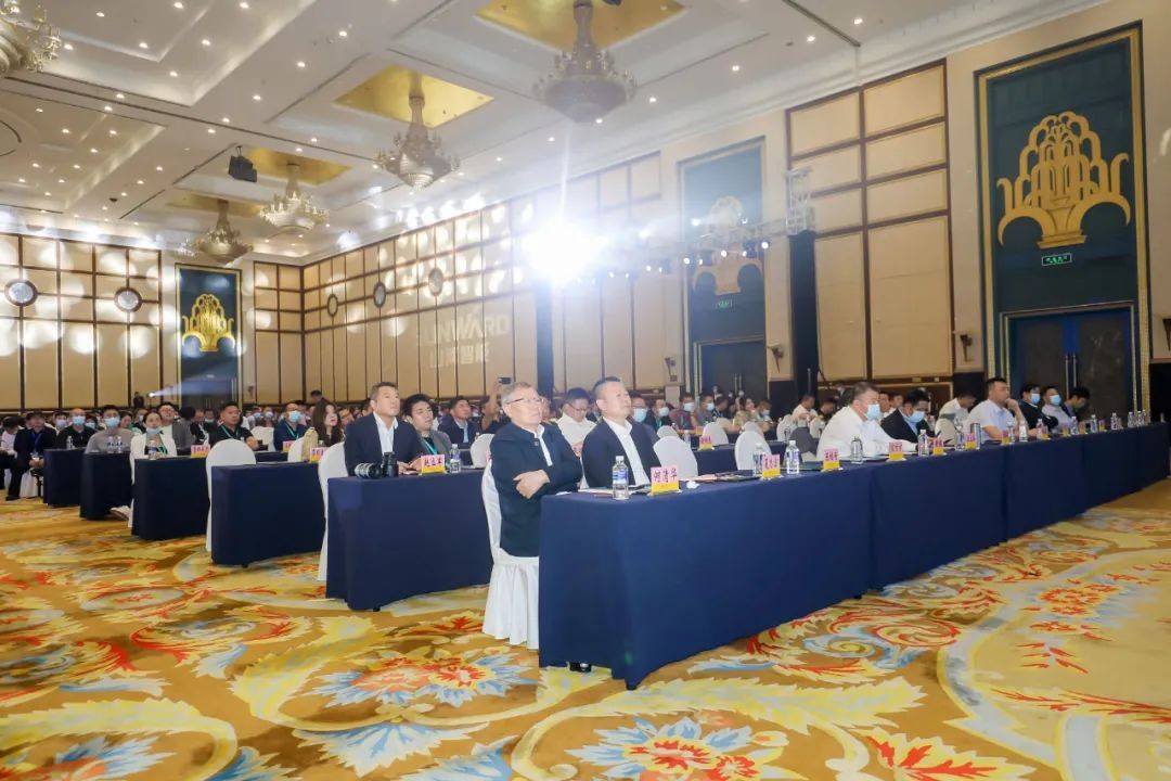 “爆品”出擊！山河智能客戶交流會(huì)簽約超8億元