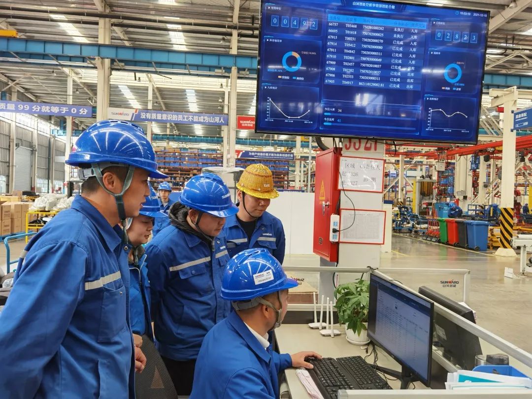 你好 2022！再見(jiàn) 2021！我與山河智能共成長(zhǎng)