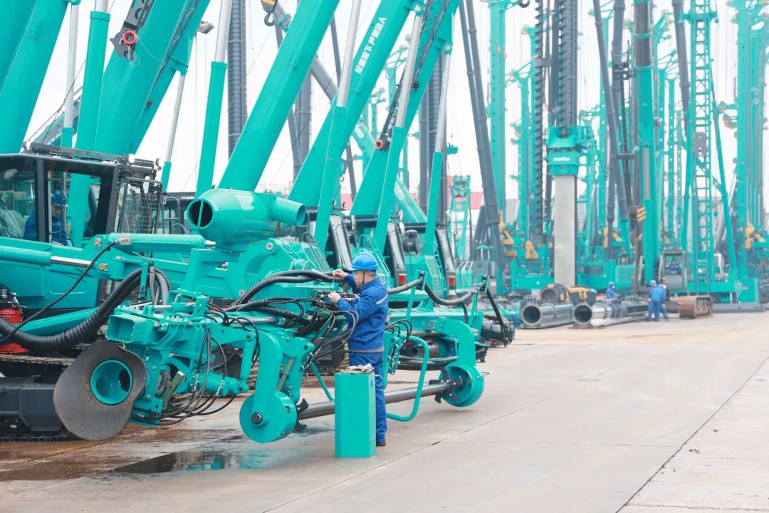 向著沖刺目標(biāo)全力以赴！山河智能正式開工