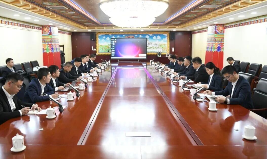 廣州工控集團董事長景廣軍率山河智能團隊到中國黃金集團拜訪交流