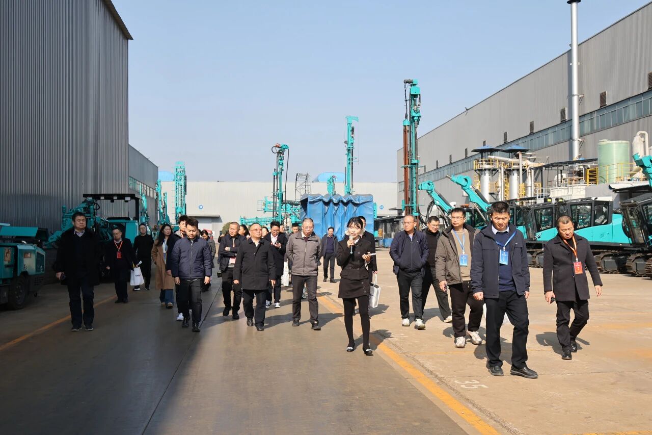 湖南省工程管理學(xué)會(huì)2025年學(xué)術(shù)年會(huì)在山河工業(yè)城舉辦